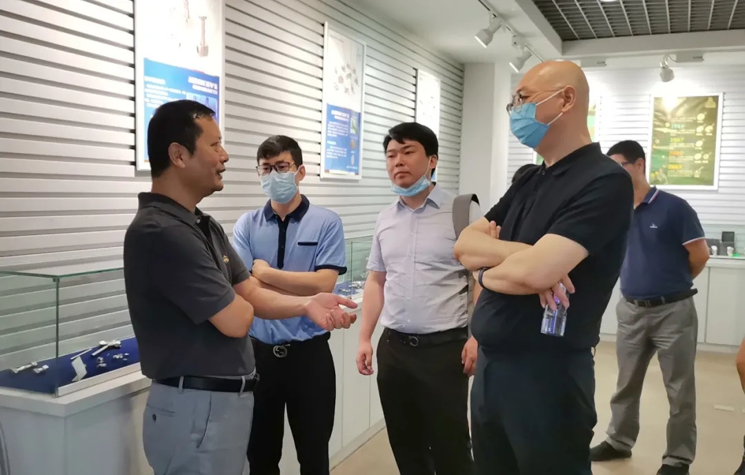 Jinshan Cloud General Manager of the Ministry of Industry and Energy Hu Yuming and his party to visit WIDE PLUS Research Exchange